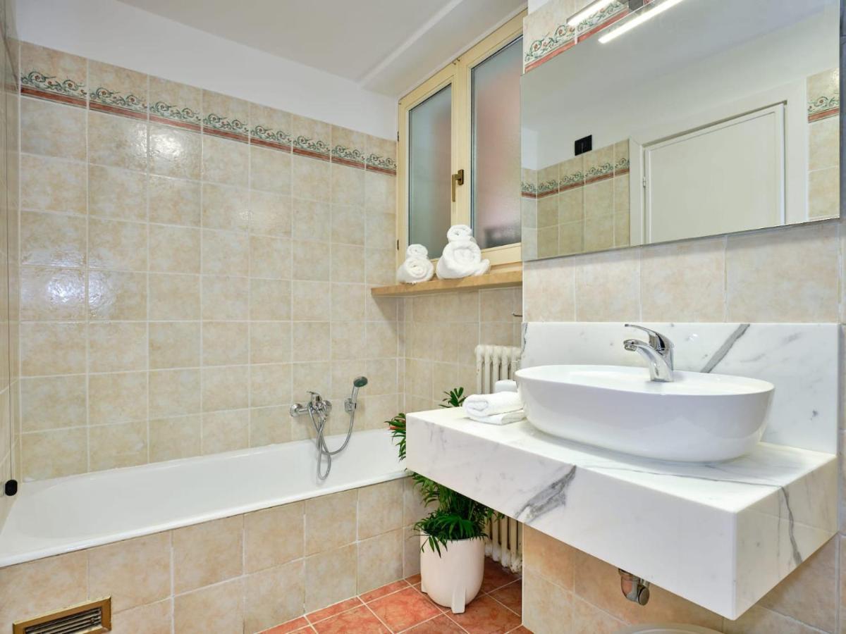 Domus Garda Apartment การ์ดา ภายนอก รูปภาพ